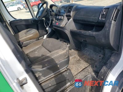 Zdjęcie 8 z 12 samochodu: 2018 RAM PROMASTER 2500 2500 HIGH VIN:3C6TRVDG8JE153555 - miniatura