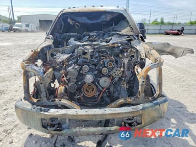 Piąte zdjęcie samochodu w środku: 2019 FORD F350 VIN:1FD8W3HTXKEC68878 - miniatura