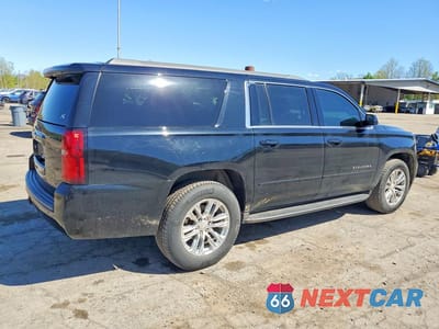 Trzecie zdjęcie samochodu z tyłu: 2018 CHEVROLET SUBURBAN K1500 LS VIN:1GNSKGKC2JR122818 - miniatura