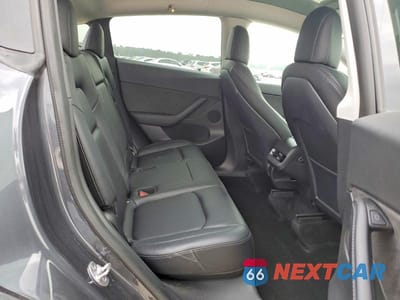 Zdjęcie 11 z 14 samochodu: 2022 TESLA MODEL Y VIN:7SAYGDEF1NF391237 - miniatura