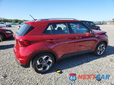 Trzecie zdjęcie samochodu z tyłu: 2024 HYUNDAI VENUE SEL VIN:KMHRC8A31RU307734 - miniatura