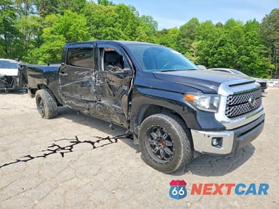 Czwarte zdjęcie samochodu z boku: 2021 TOYOTA TUNDRA CREWMAX SR5 VIN:5TFEY5F16MX281553 - miniatura