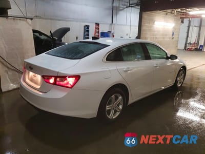 Trzecie zdjęcie samochodu z tyłu: 2022 CHEVROLET MALIBU LS VIN:1G1ZB5ST2NF215592 - miniatura