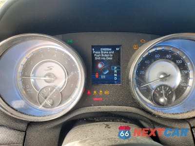 Zdjęcie 9 z 11 samochodu: 2013 CHRYSLER 300 S VIN:2C3CCABG1DH643855 - miniatura