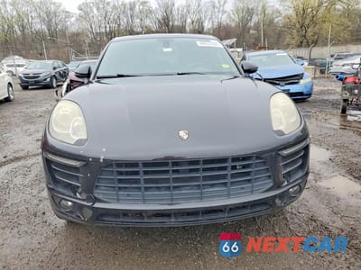 Piąte zdjęcie samochodu w środku: 2016 PORSCHE MACAN S VIN:WP1AB2A58GLB49154 - miniatura