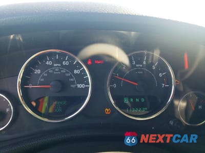 Zdjęcie 9 z 13 samochodu: 2016 JEEP WRANGLER UNLIMITED SPORT VIN:1C4BJWDG2GL253149 - miniatura