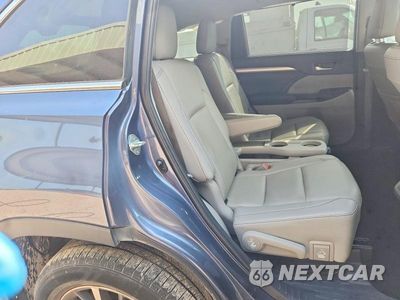 Zdjęcie 11 z 13 samochodu: 2019 TOYOTA HIGHLANDER XLE VIN:5TDKZRFH0KS307653 - miniatura
