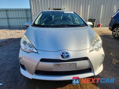 Piąte zdjęcie samochodu w środku: 2012 TOYOTA PRIUS C TWO VIN:JTDKDTB39C1016878 - miniatura