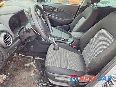 Zdjęcie 7 z 12 samochodu: 2019 HYUNDAI KONA SE VIN:KM8K12AA3KU311325 - miniatura