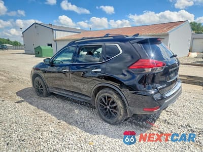 Drugie zdjęcie samochodu z przodu: 2017 NISSAN ROGUE SV VIN:5N1AT2MV1HC808151 - miniatura