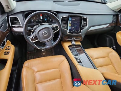 Zdjęcie 8 z 12 samochodu: 2016 VOLVO XC90 T6 VIN:YV4A22PK8G1091120 - miniatura