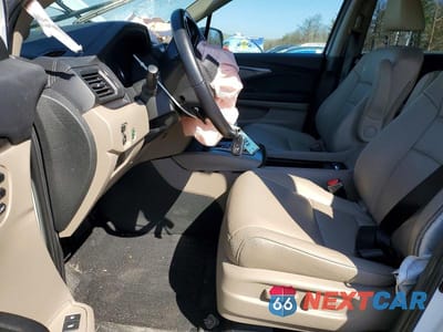 Zdjęcie 7 z 13 samochodu: 2021 HONDA PILOT EXL VIN:5FNYF6H54MB061136 - miniatura