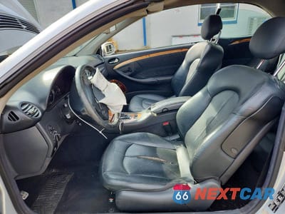 Zdjęcie 7 z 12 samochodu: 2005 MERCEDES-BENZ CLK 320 VIN:WDBTK65G25T050869 - miniatura