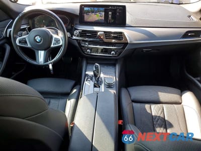 Zdjęcie 8 z 12 samochodu: 2022 BMW 530 I VIN:WBA53BH0XNCJ32411 - miniatura