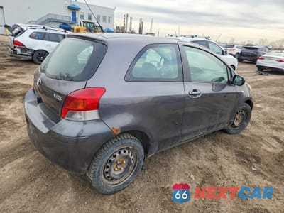 Trzecie zdjęcie samochodu z tyłu: 2011 TOYOTA YARIS BASE VIN:JTDJT4K33B5337603 - miniatura