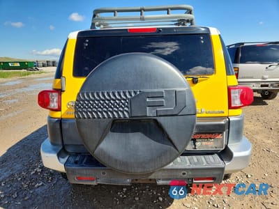 Zdjęcie 6 z 13 samochodu: 2007 TOYOTA FJ CRUISER BASE VIN:JTEZU11F870003058 - miniatura