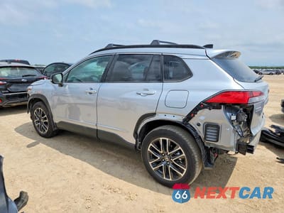 Drugie zdjęcie samochodu z przodu: 2026 TOYOTA COROLLA CROSS XLE VIN:7MUDAAAG8TV181579 - miniatura