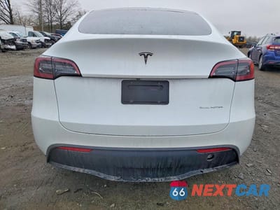 Zdjęcie 6 z 13 samochodu: 2023 TESLA MODEL Y VIN:7SAYGDEE9PA061482 - miniatura