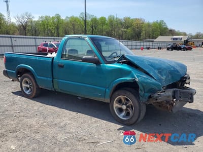 Czwarte zdjęcie samochodu z boku: 1995 CHEVROLET S TRUCK S10 VIN:1GCCS1445SK133869 - miniatura