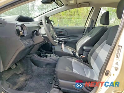 Zdjęcie 7 z 12 samochodu: 2018 TOYOTA PRIUS C TWO VIN:JTDKDTB3XJ1604625 - miniatura