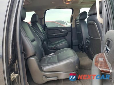 Zdjęcie 11 z 13 samochodu: 2011 GMC YUKON XL DENALI VIN:1GKS2MEF7BR361347 - miniatura