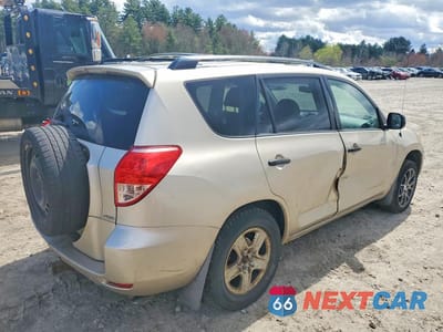 Trzecie zdjęcie samochodu z tyłu: 2007 TOYOTA RAV4 BASE VIN:JTMBK33V075040300 - miniatura