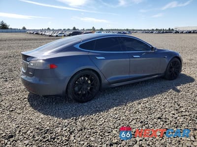 Trzecie zdjęcie samochodu z tyłu: 2018 TESLA MODEL S VIN:5YJSA1E23JF294485 - miniatura