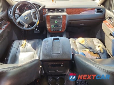 Zdjęcie 8 z 12 samochodu: 2011 CHEVROLET TAHOE K1500 LT VIN:1GNSKBE0XBR373706 - miniatura