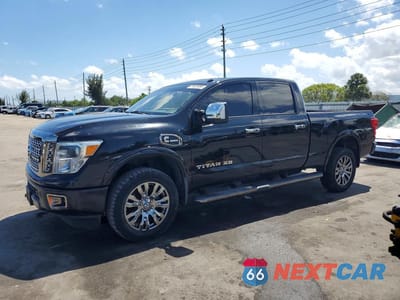 2017 NISSAN TITAN XD PLATINUM RESERVE 1N6BA1F42HN561043 - główne zdjęcie licytacji z USA - miniatura