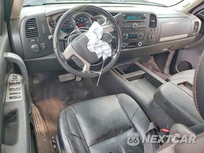 Zdjęcie 8 z 12 samochodu: 2011 CHEVROLET SILVERADO K1500 LT VIN:1GCRKSE38BZ209985 - miniatura