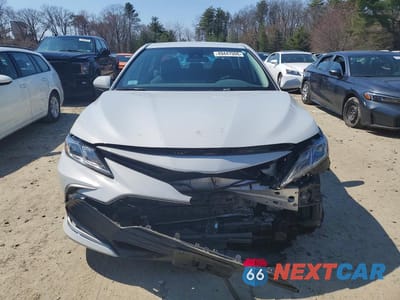 Piąte zdjęcie samochodu w środku: 2024 TOYOTA CAMRY LE VIN:4T1C11BK9RU111422 - miniatura