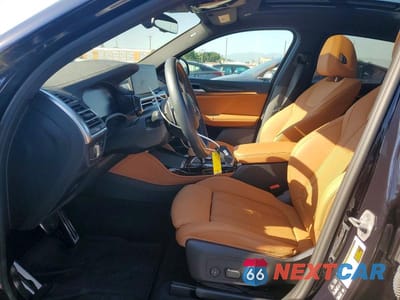 Zdjęcie 7 z 12 samochodu: 2025 BMW X4 M40I VIN:5UX43DT08S9Y02126 - miniatura