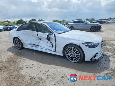 Czwarte zdjęcie samochodu z boku: 2024 MERCEDES-BENZ S 580 4MATIC VIN:W1K6G7GB6RA271843 - miniatura