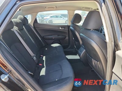 Zdjęcie 10 z 12 samochodu: 2017 KIA OPTIMA LX VIN:KNAGT4L30H5141164 - miniatura
