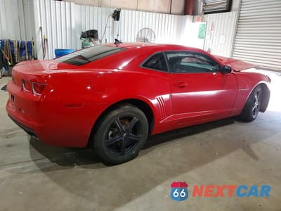 Trzecie zdjęcie samochodu z tyłu: 2010 CHEVROLET CAMARO LT VIN:2G1FB1EV3A9210817 - miniatura