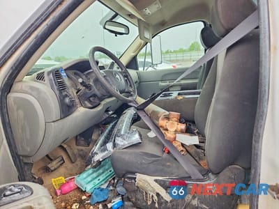 Zdjęcie 7 z 12 samochodu: 2008 CHEVROLET SILVERADO C3500 VIN:1GBJC34KX8E151326 - miniatura