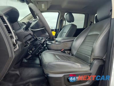 Zdjęcie 7 z 12 samochodu: 2018 RAM 2500 ST VIN:3C6TR4CT5JG287145 - miniatura