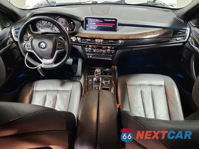 Zdjęcie 8 z 14 samochodu: 2018 BMW X5 XDRIVE35I VIN:5UXKR0C56J0X84139 - miniatura