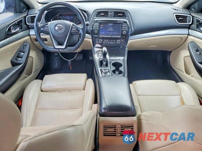 Zdjęcie 8 z 12 samochodu: 2017 NISSAN MAXIMA 3.5 SL VIN:1N4AA6AP4HC450850 - miniatura