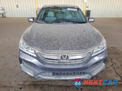 Piąte zdjęcie samochodu w środku: 2017 HONDA ACCORD EXL VIN:1HGCR3F81HA034456 - miniatura