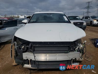 Piąte zdjęcie samochodu w środku: 2024 AUDI Q8 E-TRON SPORTBACK PREMIUM PLUS VIN:WA1CAAGE0RB007771 - miniatura