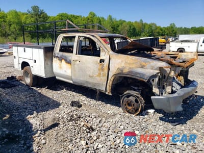 Czwarte zdjęcie samochodu z boku: 2023 CHEVROLET SILVERADO HD UTILITY / SERVICE TRUCK VIN:1GC4YSEY8PF127655 - miniatura
