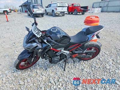 Trzecie zdjęcie samochodu z tyłu: 2019 KAWASAKI ZR900 VIN:JKAZR2A19KA003728 - miniatura