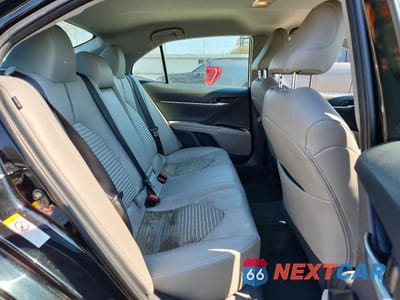 Zdjęcie 10 z 12 samochodu: 2018 TOYOTA CAMRY SE VIN:4T1B11HK1JU082151 - miniatura