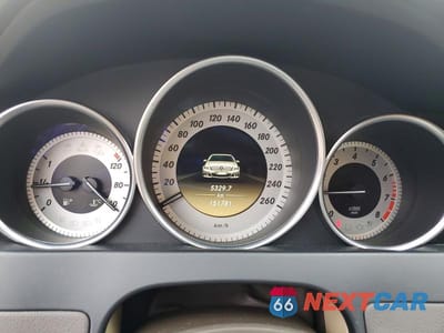 Zdjęcie 9 z 12 samochodu: 2012 MERCEDES-BENZ C 250 4MATIC VIN:WDDGF8FB7CF913706 - miniatura