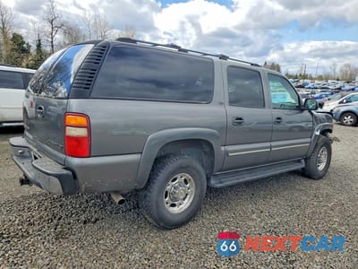 Trzecie zdjęcie samochodu z tyłu: 2001 CHEVROLET SUBURBAN K2500 VIN:3GNGK26G81G203103 - miniatura