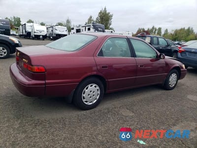 Trzecie zdjęcie samochodu z tyłu: 1997 TOYOTA CAMRY LE VIN:JT2BG22KXV0029844 - miniatura