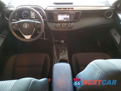 Zdjęcie 8 z 12 samochodu: 2018 TOYOTA RAV4 LE VIN:JTMZFREV1JJ749805 - miniatura
