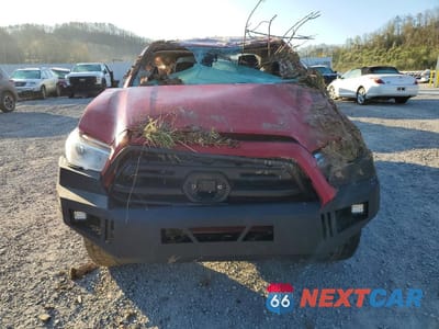 Piąte zdjęcie samochodu w środku: 2019 TOYOTA TACOMA SR V6 VIN:5TFSZ5AN1KX168245 - miniatura