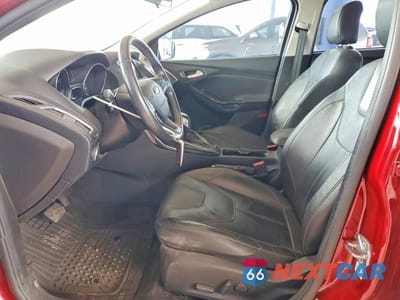 Zdjęcie 7 z 12 samochodu: 2015 FORD FOCUS TITANIUM VIN:1FADP3N22FL294412 - miniatura